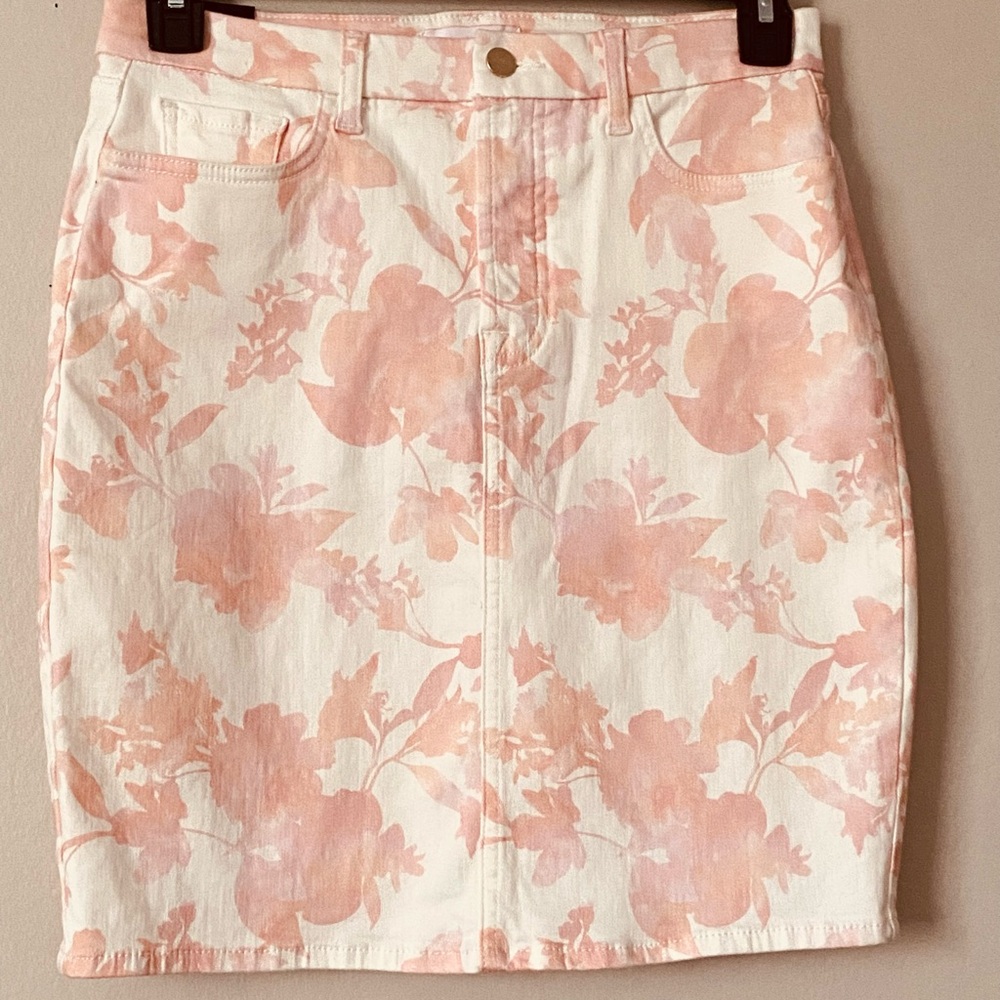NWT 7 For All Mankind Ombré Floral Denim Pencil Skirt Women’s Size 6